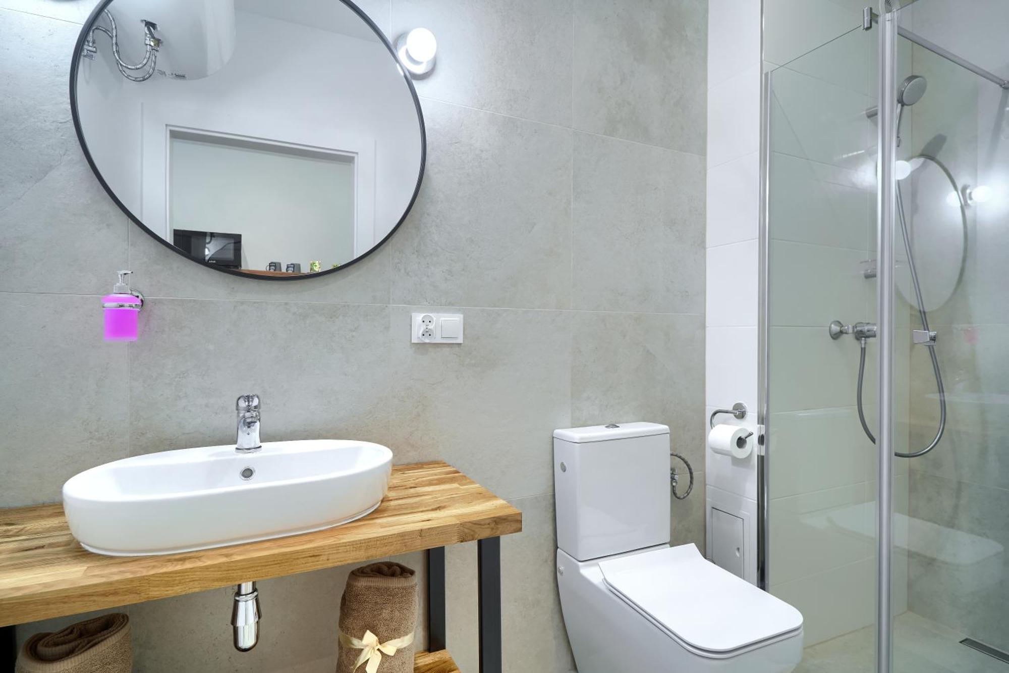 7 Debow Apartment *